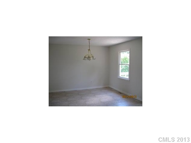 718 Tammy Dr, Monroe, NC 28110 photo 4