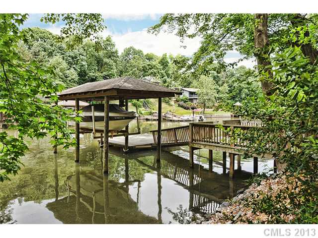 1117 Palmyra Dr, Tega Cay, SC 29708 photo 2