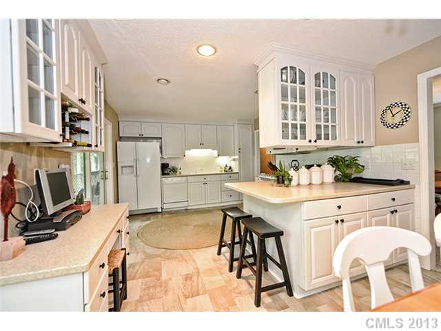 1117 Palmyra Dr, Tega Cay, SC 29708 photo 6