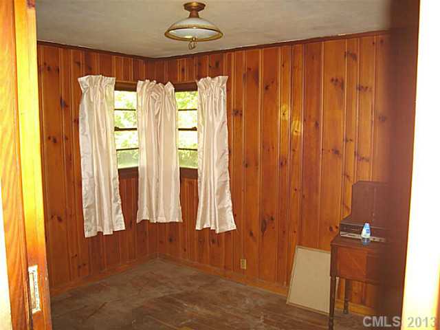 109 Mint St, Clover, SC 29710 photo 7