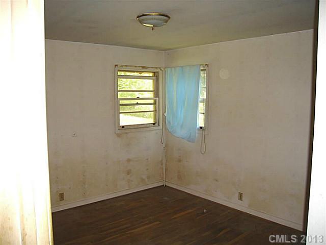 109 Mint St, Clover, SC 29710 photo 6