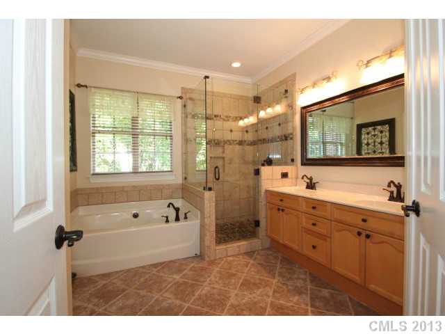 8386 Bampton Dr, Concord, NC 28027 photo 15