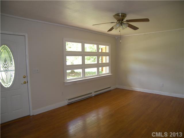 218 Morlan Park Dr, Salisbury, NC 28146 photo 4