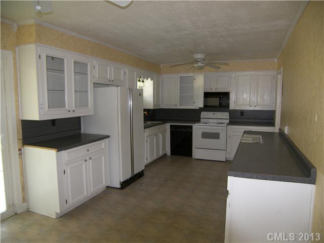 218 Morlan Park Dr, Salisbury, NC 28146 photo 2