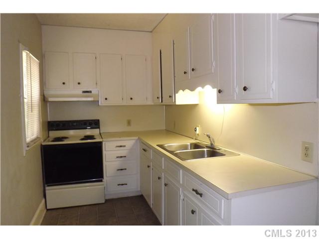 524 W Park Dr, Monroe, NC 28112 photo 3