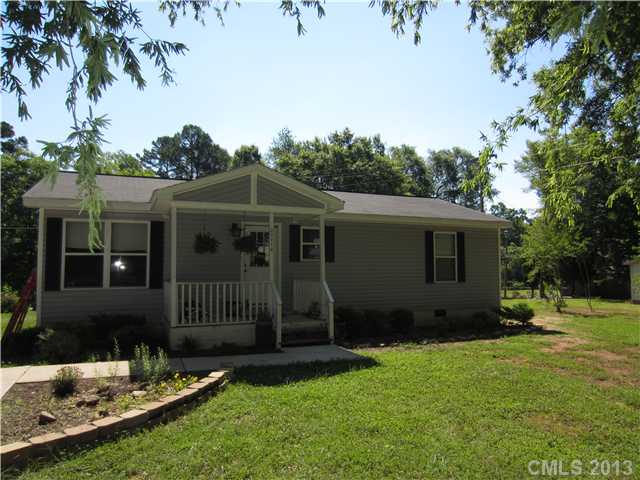 20116 Walter Henderson Rd, Cornelius, NC 28031 photo 1