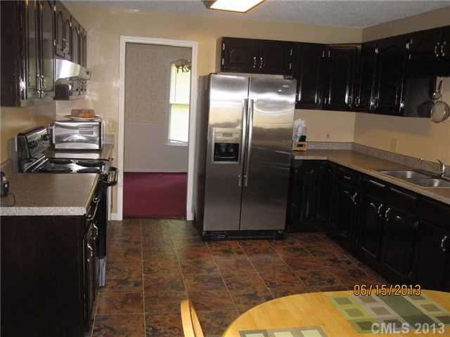 313 Maye St, Wingate, NC 28174 photo 6