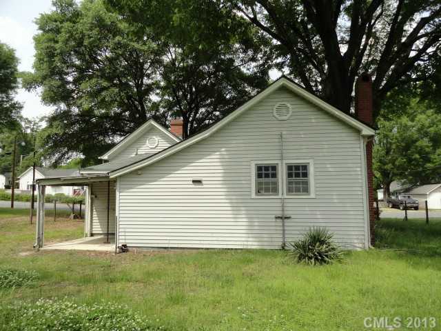 300 2nd St, Kannapolis, NC 28083 photo 2