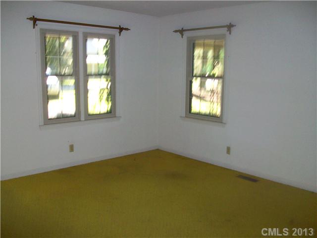 201 Dover St, Star, NC 27356 photo 2