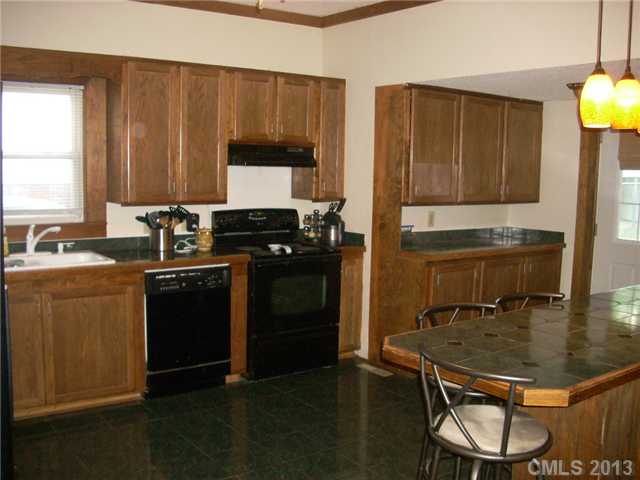 609 E 11th St, Kannapolis, NC 28083 photo 5