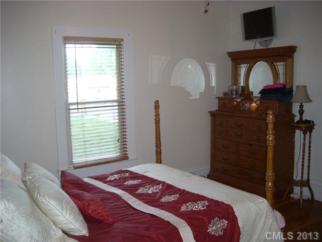 609 E 11th St, Kannapolis, NC 28083 photo 7