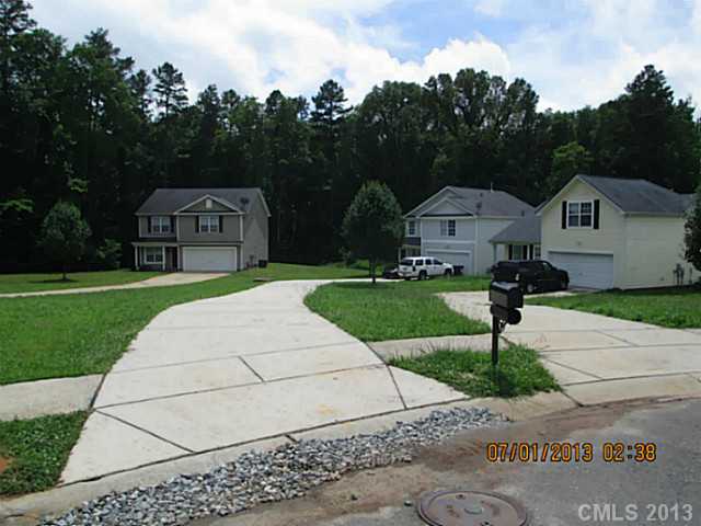 6245 Sid Crane Dr, Charlotte, NC 28216 photo 3