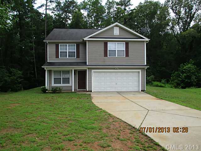 6245 Sid Crane Dr, Charlotte, NC 28216 photo 1