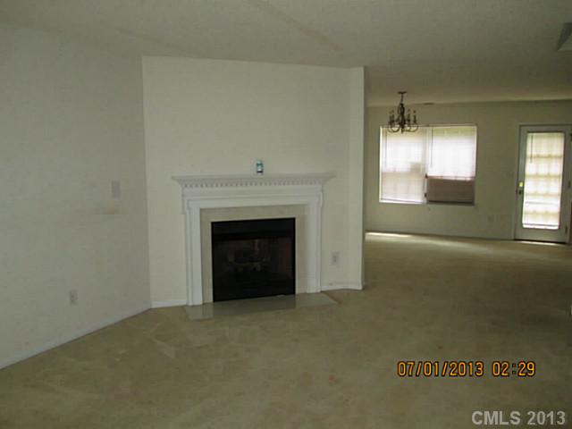 6245 Sid Crane Dr, Charlotte, NC 28216 photo 4