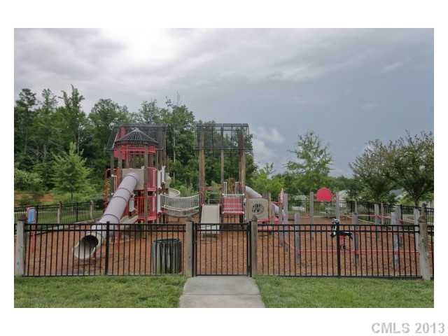 3342 Streamside Dr, Davidson, NC 28036 photo 15