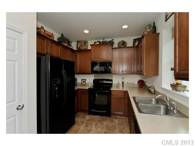 3342 Streamside Dr, Davidson, NC 28036 photo 6