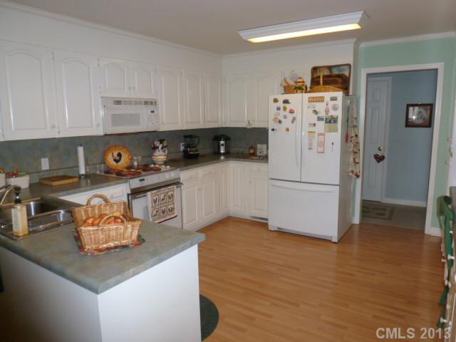 1218 E Doc Garris Rd, Lancaster, SC 29720 photo 4
