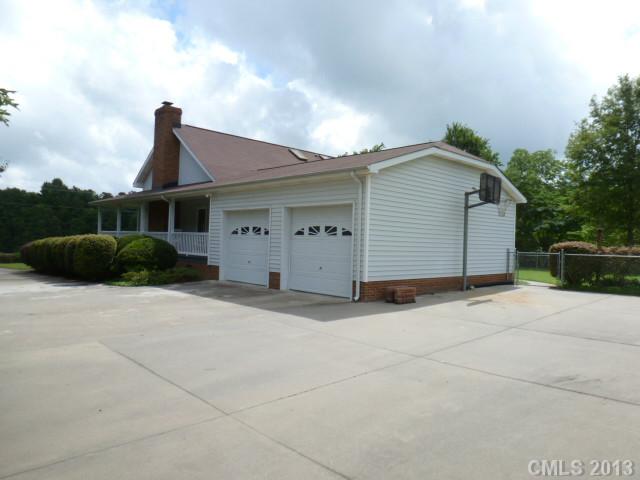 1218 E Doc Garris Rd, Lancaster, SC 29720 photo 12