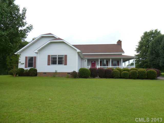 1218 E Doc Garris Rd, Lancaster, SC 29720 photo 1