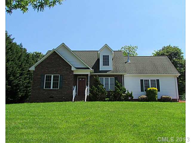 1406 NE 3rd Street Ct, Conover, NC 28613 photo 1