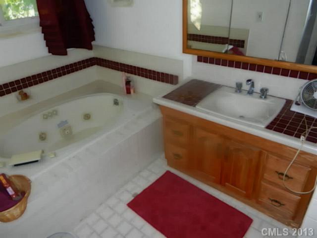 259 S Trade St, Matthews, NC 28105 photo 3