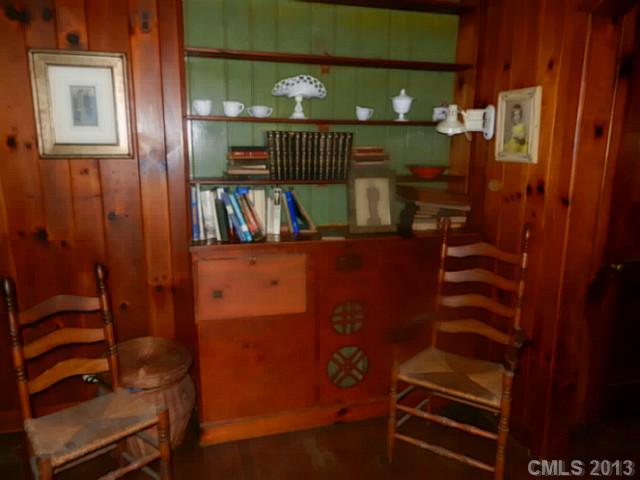 259 S Trade St, Matthews, NC 28105 photo 4