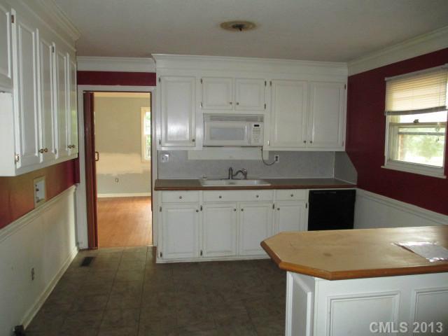 111 Stanfield Dr, Stanley, NC 28164 photo 4
