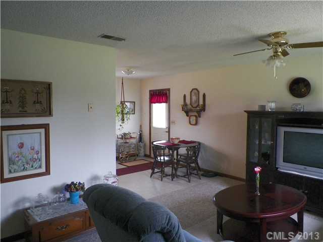 706 Gladedale Ln, Monroe, NC 28110 photo 6
