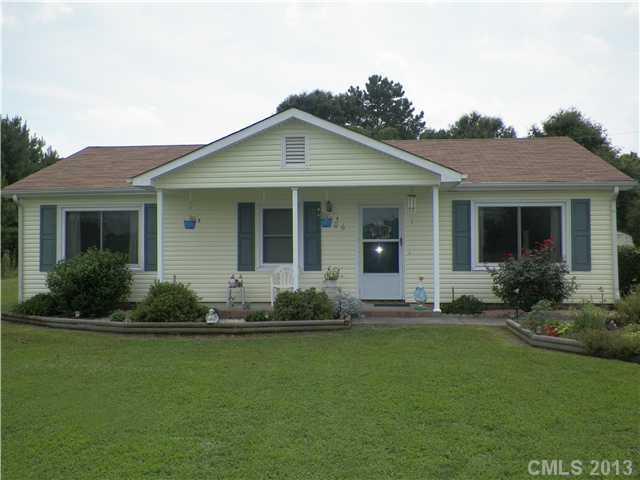 706 Gladedale Ln, Monroe, NC 28110 photo 1