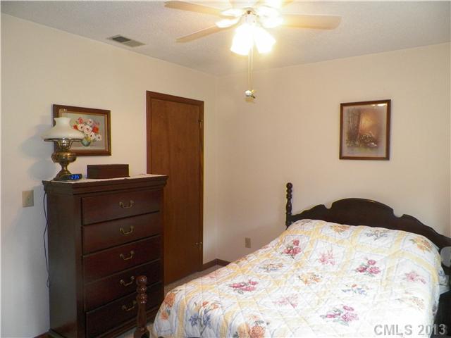 706 Gladedale Ln, Monroe, NC 28110 photo 3