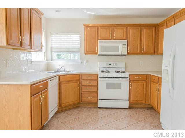 1413 Williamsburg Ln, Monroe, NC 28110 photo 9