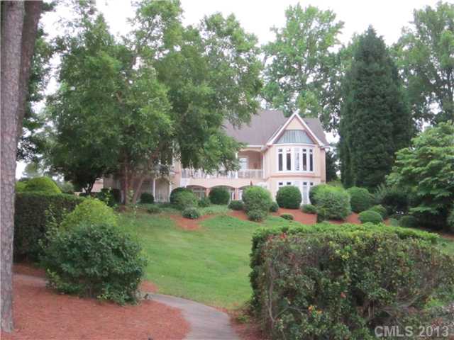 20319 Havenview Dr, Cornelius, NC 28031 photo 1
