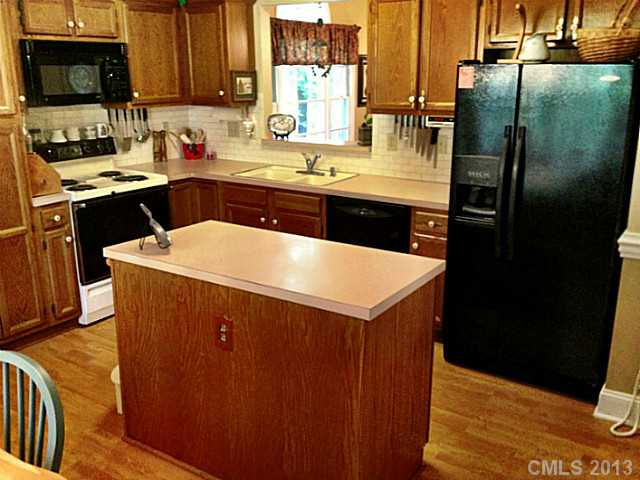 20808 Willow Pond Rd, Cornelius, NC 28031 photo 2