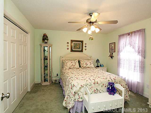 3925 Brickfield St, Hickory, NC 28602 photo 11