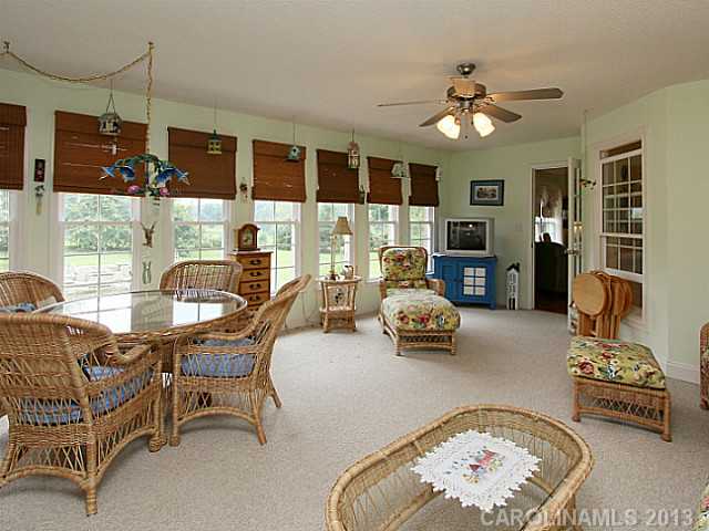 3925 Brickfield St, Hickory, NC 28602 photo 5