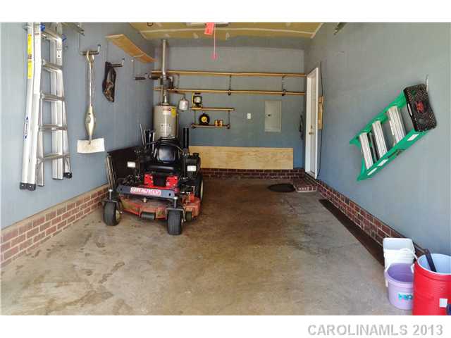 2104 Waverly Dr, Monroe, NC 28112 photo 9