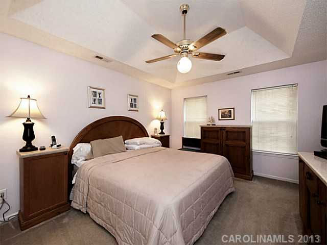 2823 Bathgate Ln, Matthews, NC 28105 photo 8