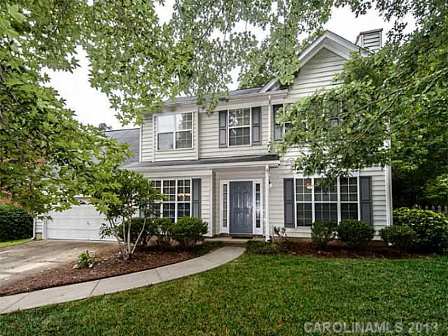 2823 Bathgate Ln, Matthews, NC 28105 photo 1