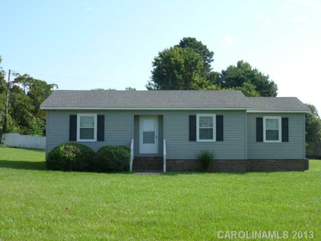 599 Starcliff Cir, Lancaster, SC 29720 photo 1