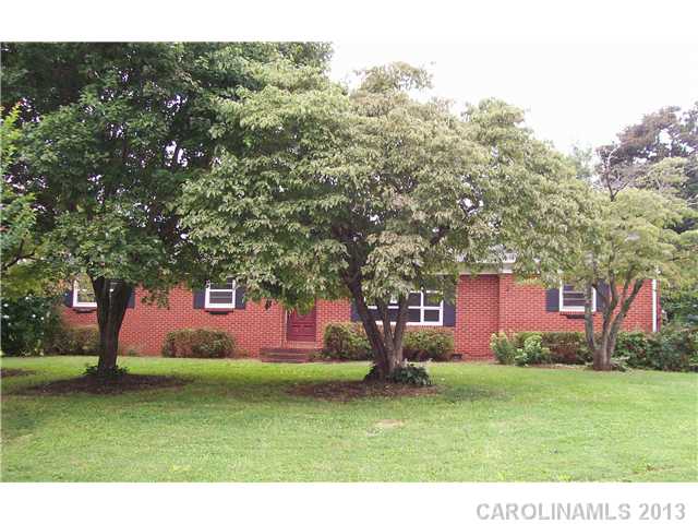 1008 2nd St, Conover, NC 28613 photo 1