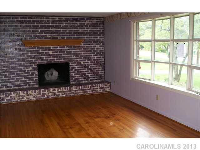 1008 2nd St, Conover, NC 28613 photo 3