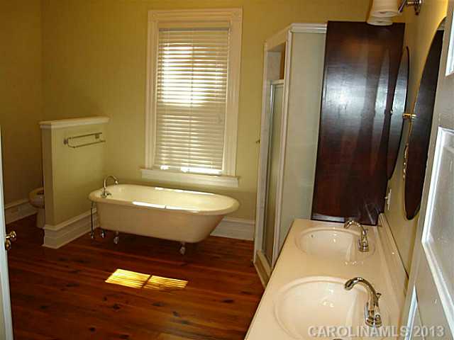 305 Calhoun St, Clover, SC 29710 photo 12