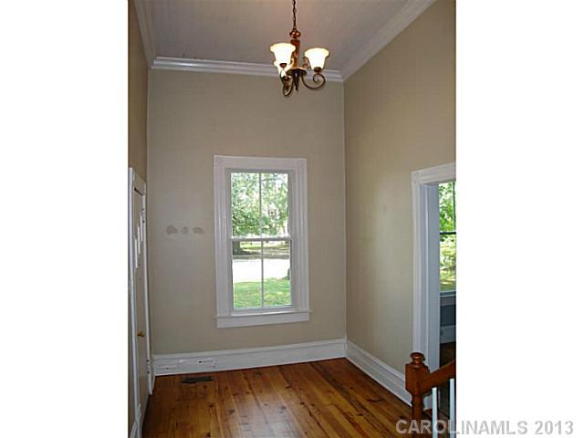 305 Calhoun St, Clover, SC 29710 photo 3