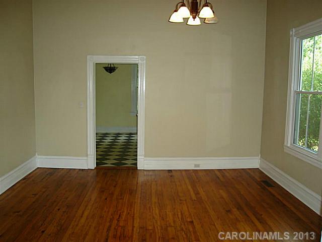 305 Calhoun St, Clover, SC 29710 photo 5