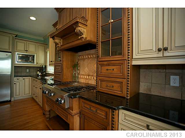 13530 Robert Walker Dr, Davidson, NC 28036 photo 2