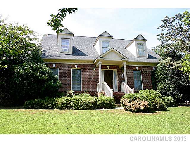911 Houston Dr, Monroe, NC 28110 photo 1