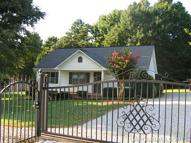 227 East Ave, Monroe, NC 28110 photo 2