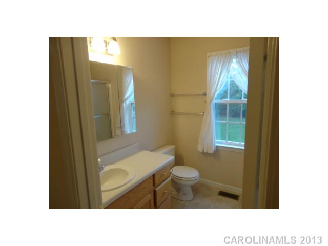 8 Restful Ln, Hickory, NC 28601 photo 14
