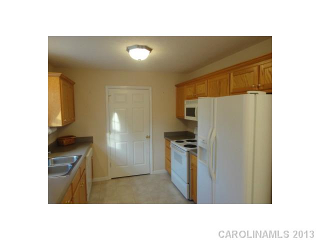 8 Restful Ln, Hickory, NC 28601 photo 8