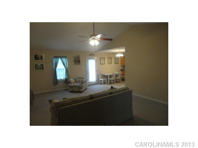 8 Restful Ln, Hickory, NC 28601 photo 5